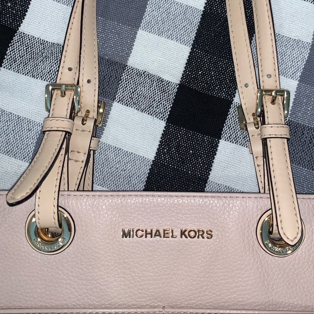 ⛔️SOLD⛔️ Michael Kors shoulder bag - Picture 4 of 12